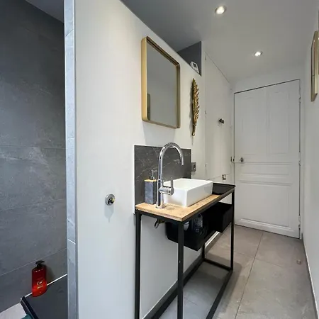 Love Room Jungle - Les Petits Plaisirs Angers Buitenkant foto